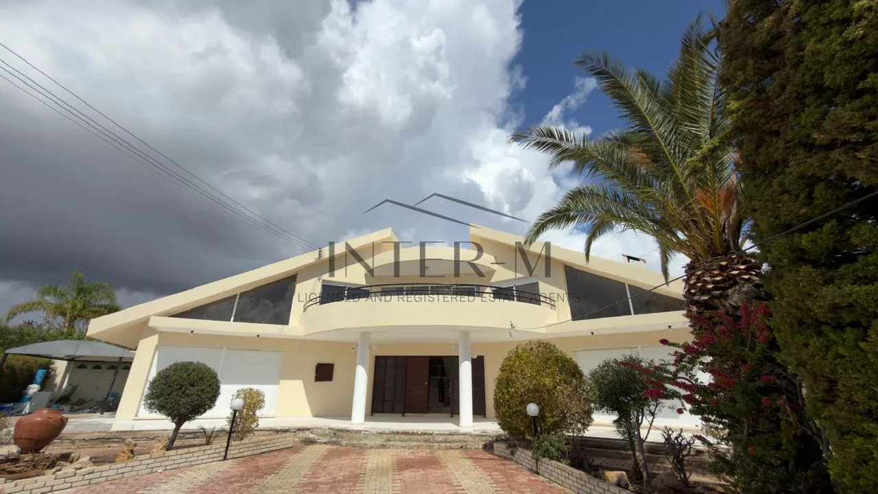 Villa For Rent in Episkopi, Limassol, Cyprus