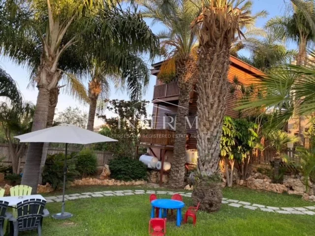Massive Villa In Germasogeia (5 Bedroom) photo 19