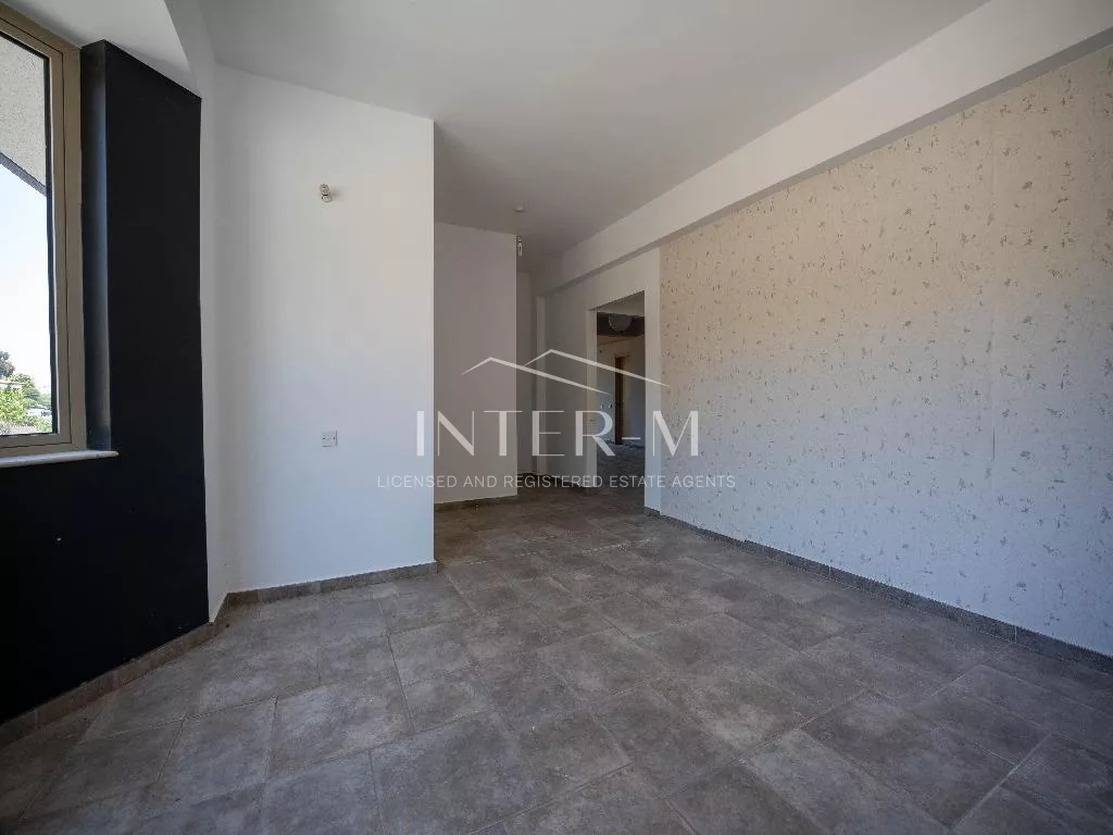 Spacious Flat For Sale In Germasogeia, Limassol (4 Bedroom) photo 8