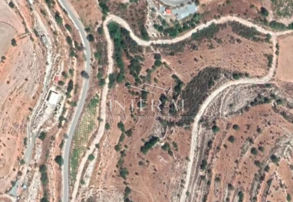 LAND FOR SALE IN VASA KOILANIOU (7470 Sq.m)