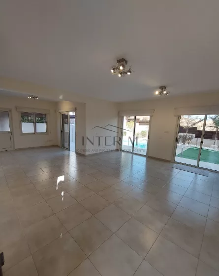 Luxury Villa For Rent In Germasogia (3 Bedroom) φωτογραφία 6