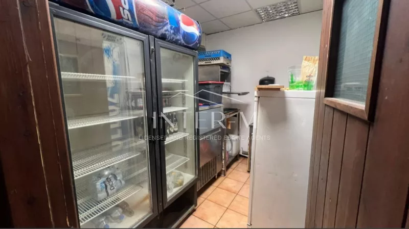 Exceptional Business Opportunity For Rent – Prime Club, Restaurant & Apartment In Foinikoudes, Larnaca,Cyprus φωτογραφία 5