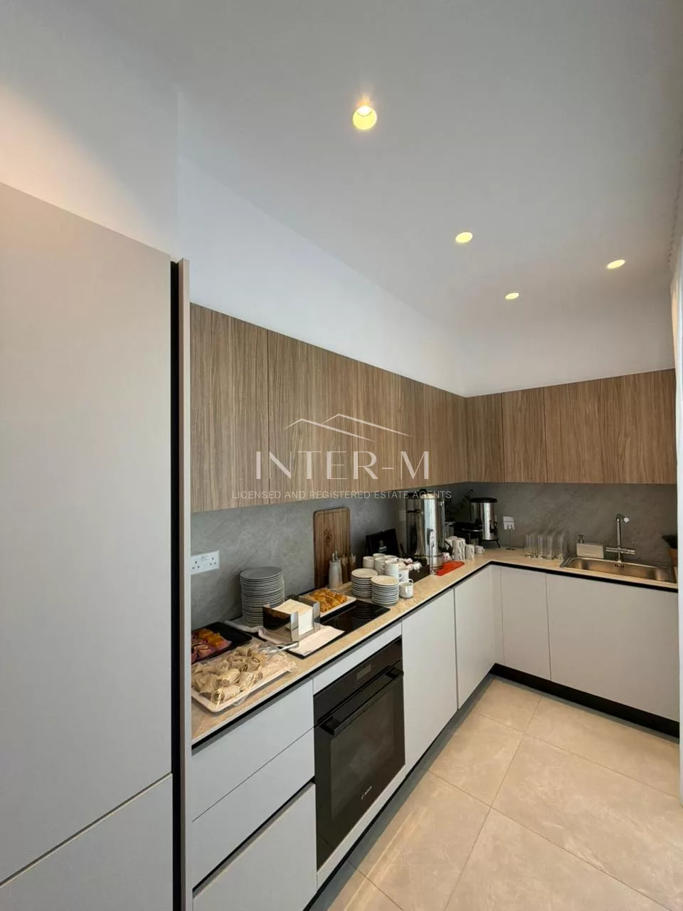 Apartment For Sale In Mesa Geitonia, Limassol, Cyprus  (2 Bedroom)