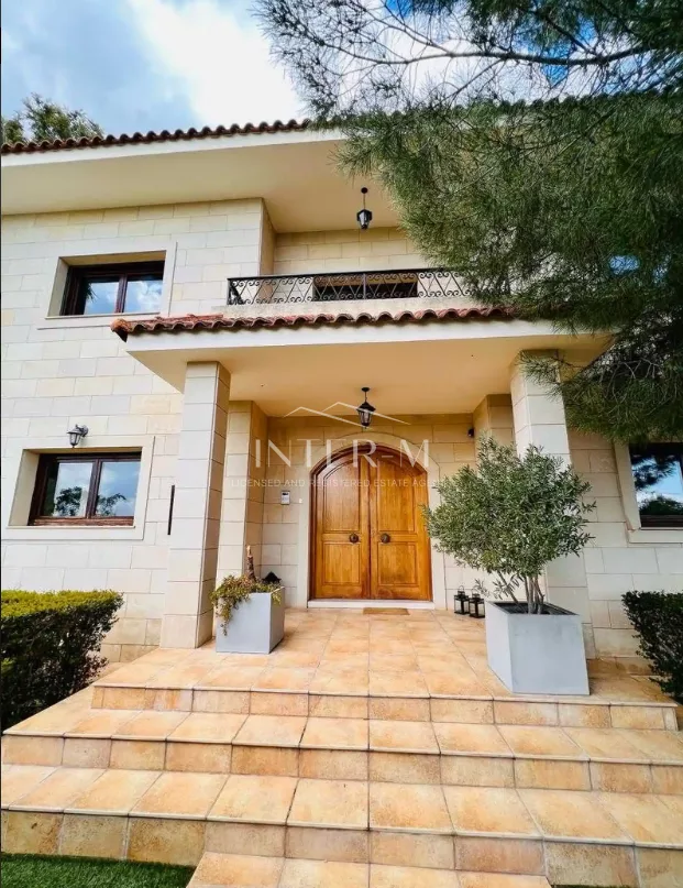 Luxury Villa For Sale In Nicosia, Aglatzia  (4 Bedroom)