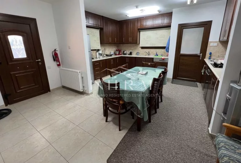 House For Sale In Mandria Limassol  (4 Bedroom) photo 9