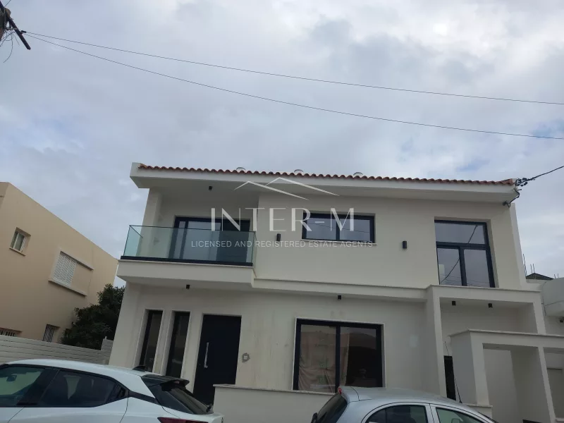 3 Level Semi-detached Building -3 Houses- For Sale In Kato Polemidia (7 Bedrooms) photo 2