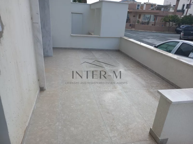 3 Level Semi-detached Building -3 Houses- For Sale In Kato Polemidia (7 Bedrooms) φωτογραφία 5