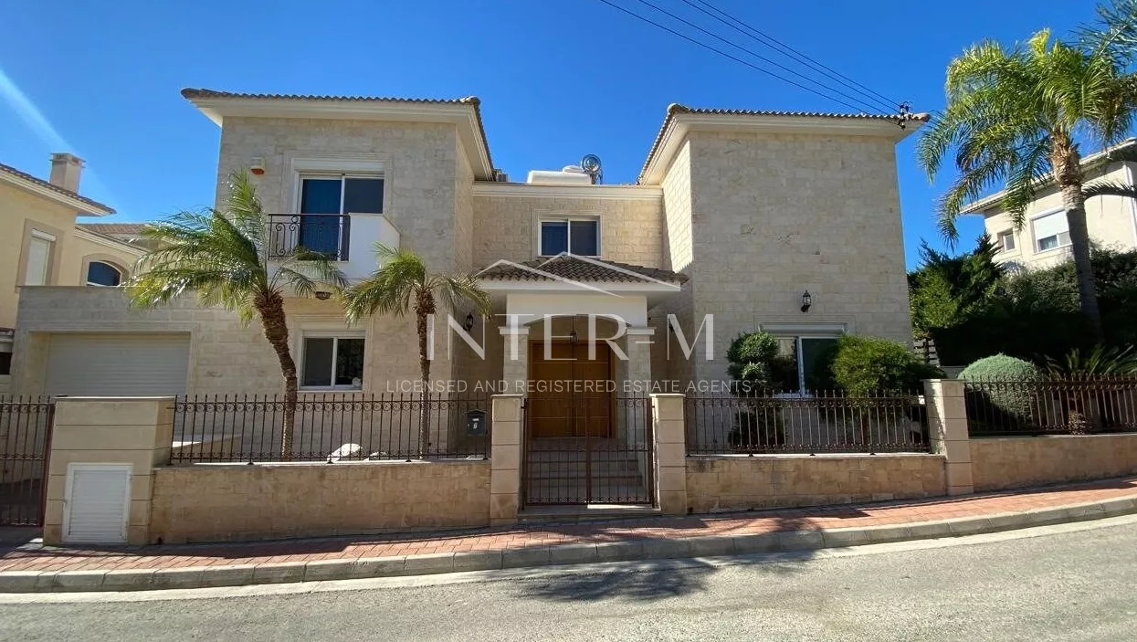Elegant Villa For Sale In Agios Tychonas, Limassol, Cyprus(3 Bedrooms)