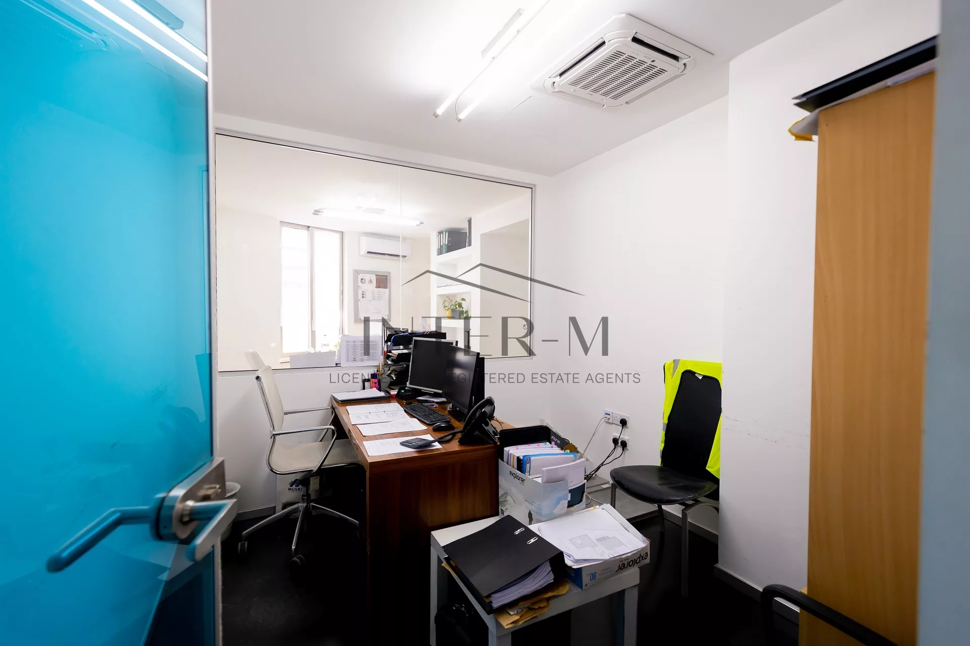Exceptional Offices For Sale In Aradippou, Larnaca, Cyprus φωτογραφία 12