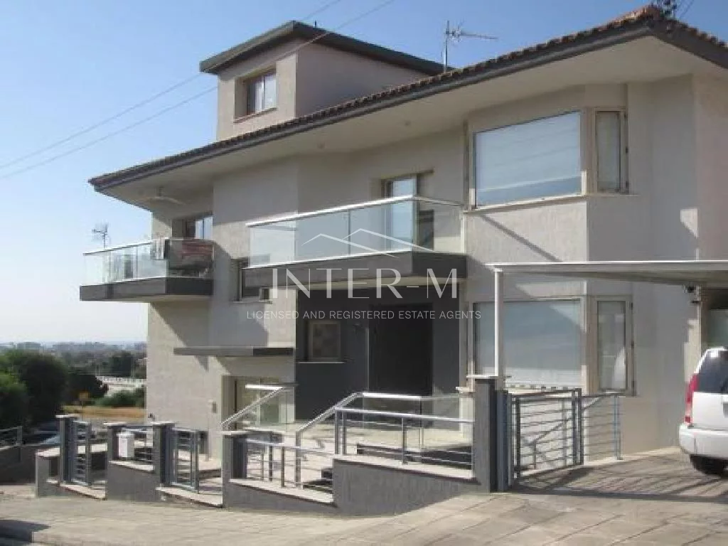 Apartment For Sale In Germasogeia Area (4 Bedroom)