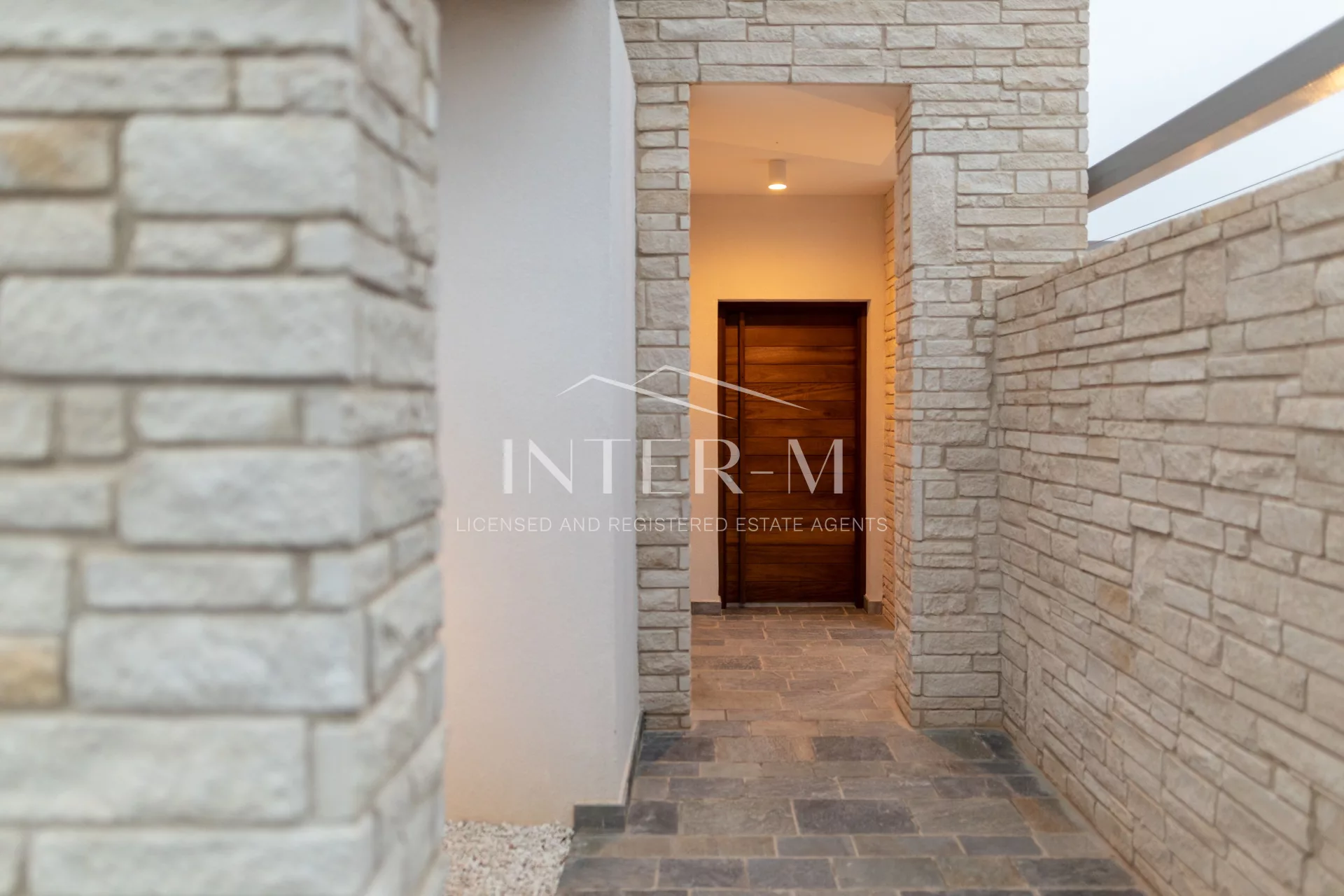 Exquisite 5-Bedroom Luxury Villa For Sale – Sea Caves, Paphos (5 Bedroom) photo 3