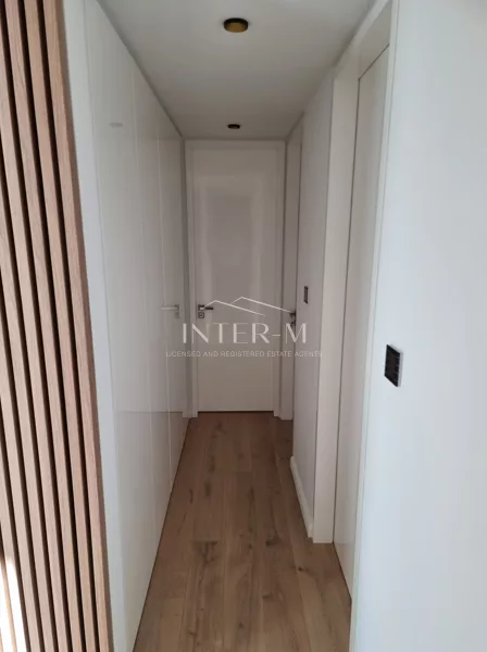 Elegant Apartment In Finikoudes, Larnaca, Cyprus (3 Bedroom) photo 3