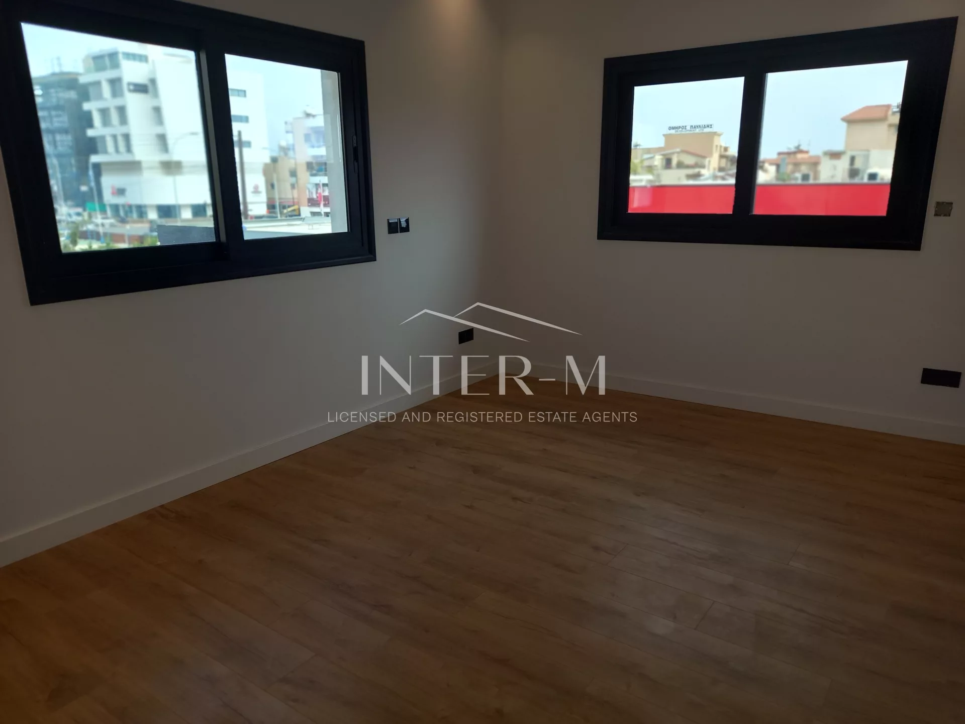 3 Level Semi-detached Building -3 Houses- For Sale In Kato Polemidia (7 Bedrooms) photo 15