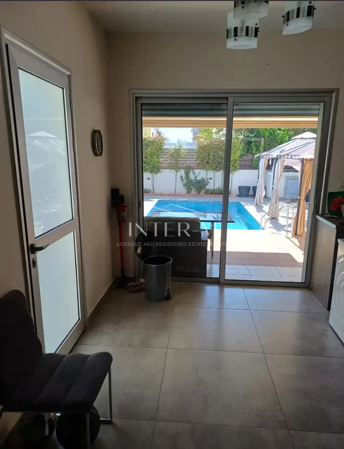 Stylish 4-Bedroom Semi-Detached House For Rent In Ypsonas, Limassol (4 Bedroom) φωτογραφία 6