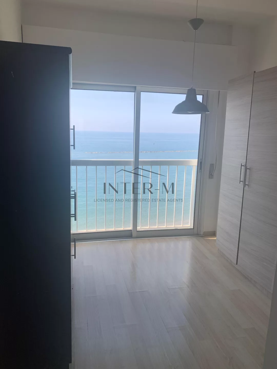 Beautiful Seafront Apartment For Sale In Germasogeia, Limassol, Cyprus(3 Bedrooms) φωτογραφία 9