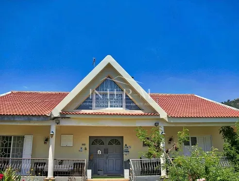 Detached House In Apesia (3 Bedroom)