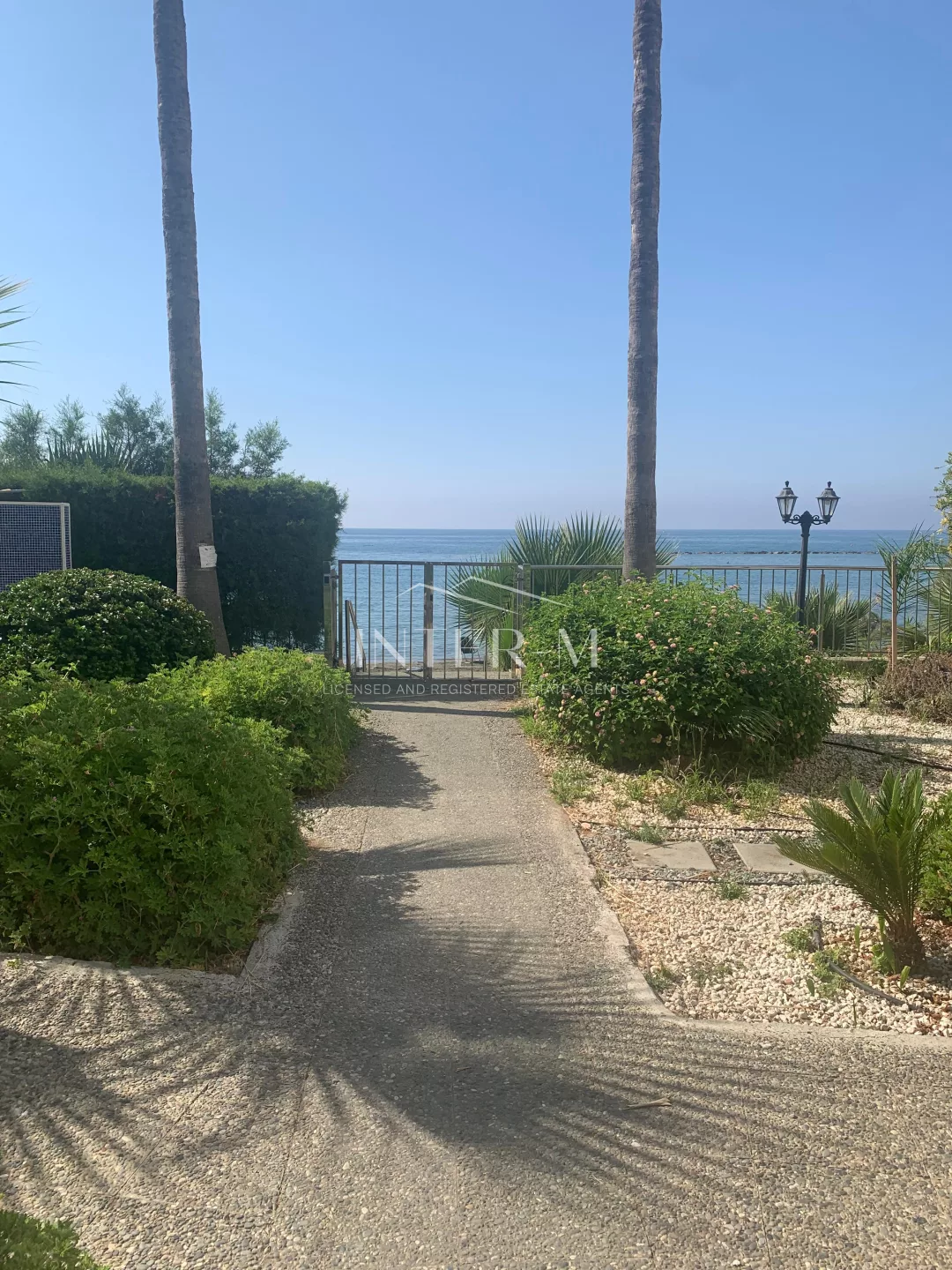 Beautiful Seafront Apartment For Sale In Germasogeia, Limassol, Cyprus(3 Bedrooms) φωτογραφία 11