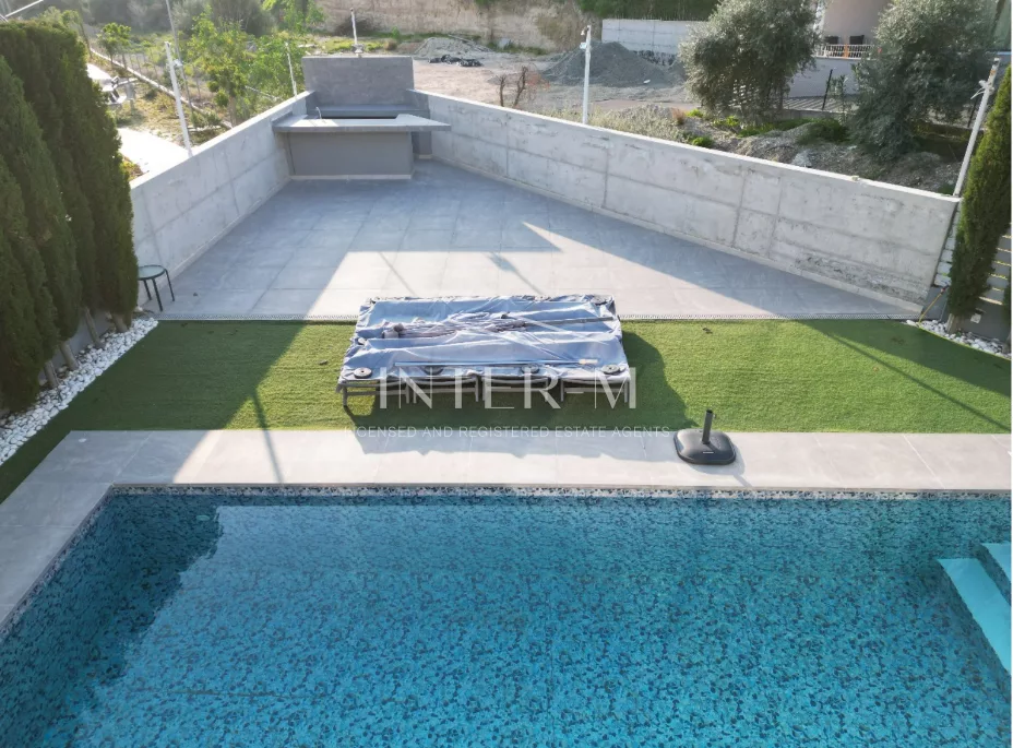 Luxury 3-Bedroom Villa For Rent – Agios Tychonas Tourist Area, Limassol,Cyprus (3 Bedroom) φωτογραφία 12