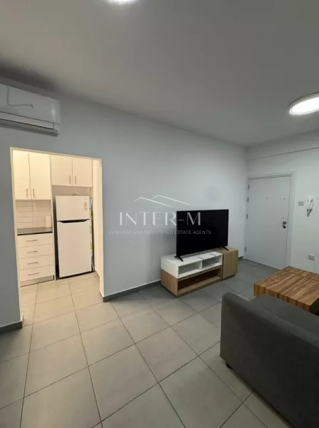 Beautiful 1-Bedroom Newly Renovated Apartment For Rent  In Germasogeia, Limassol, Cyprus φωτογραφία 2