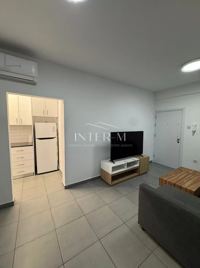 Beautiful 1-Bedroom Newly Renovated Apartment For Rent  In Germasogeia, Limassol, Cyprus φωτογραφία 2