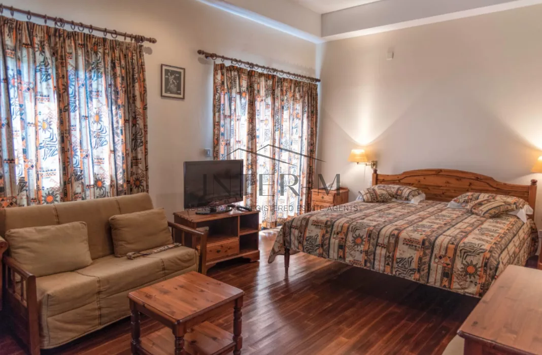Beautiful Villa For Rent In Moniatis, Limassol (10 Bedroom) φωτογραφία 25