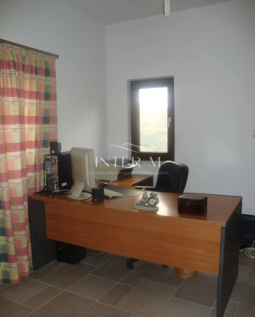 Villa For Rent In Akrounta  (5 Bedroom) photo 12