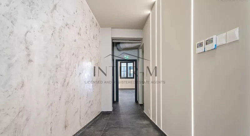 Unique Fully Renovated Offices For Rent In The Historical Center Of Limassol, Cyprus φωτογραφία 4