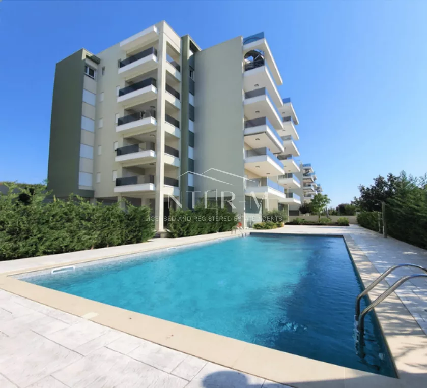 Beautiful  Apartment For Rent In Parekklisia , Limassol  (4 Bedroom) φωτογραφία 2