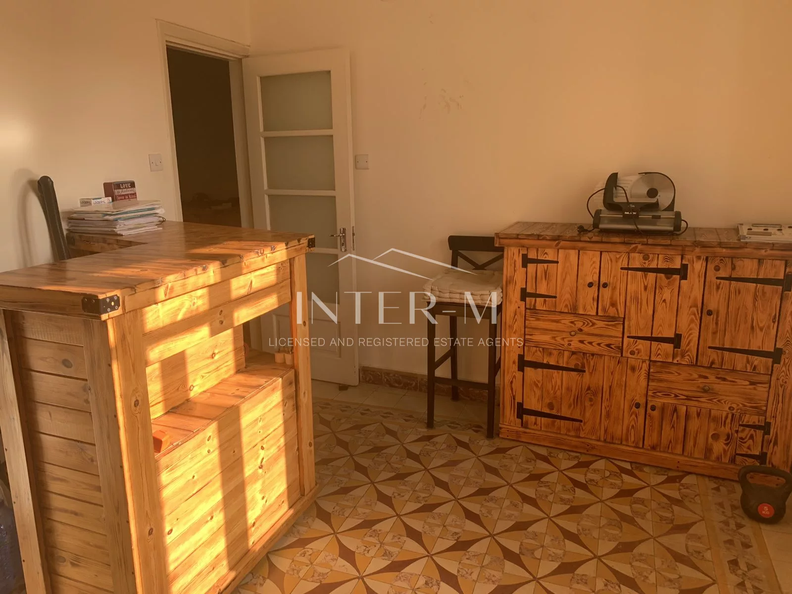 Traditional And Fully Renovated Office For Rent In City Center φωτογραφία 19