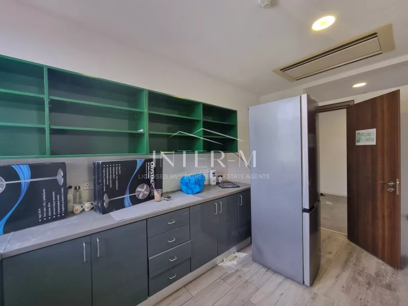 Elegant Office Space For Rent  In Cyprus, Limassol, Kolonakiou Street (447 sq.m) φωτογραφία 3