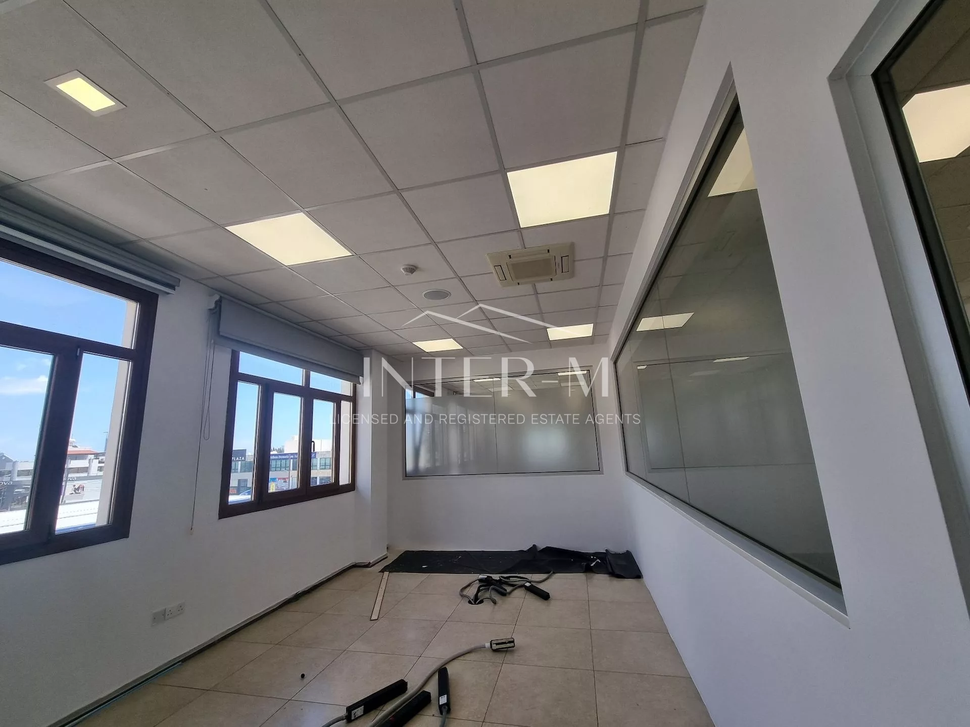 Office For Rent  In Cyprus, Limassol Kolonakiou Street (517 Sq.m) photo 2