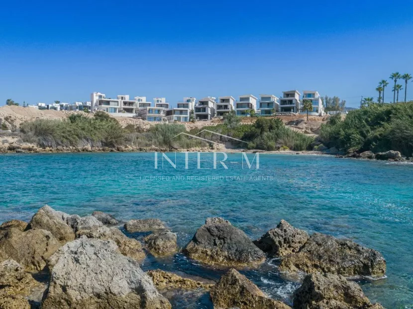 Luxurious Beachfront Villa For Sale In Kissonerga, Paphos, Cyprus (4 Bedrooms) photo 8
