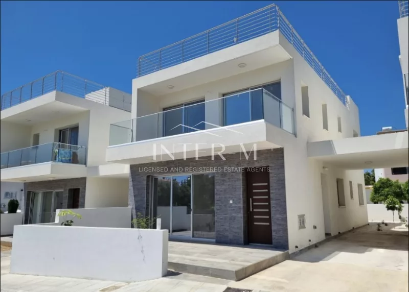 Detached House For Sale In Univeral,Paphos (4 Bedroom)