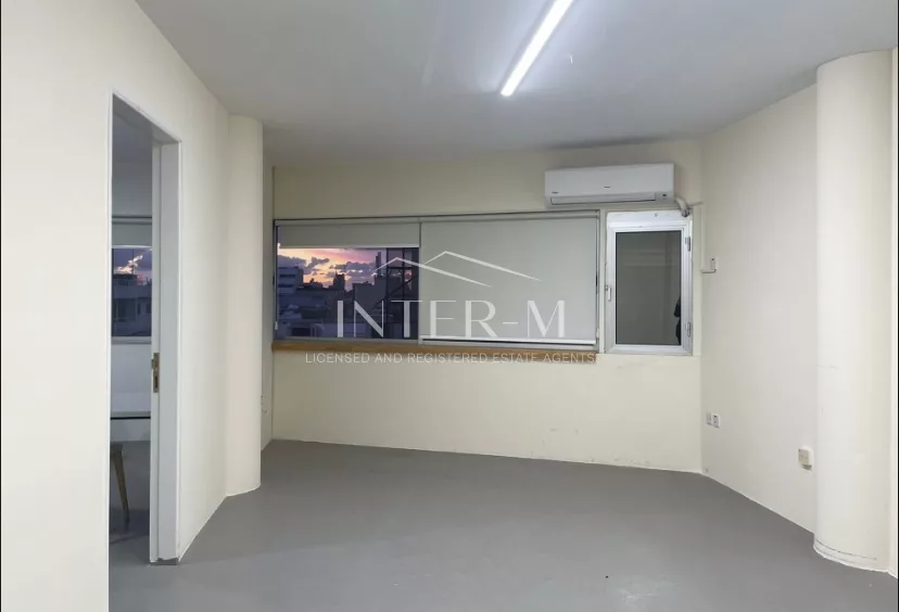 Office For Rent In Historical Center, Limassol (2 Bedroom) φωτογραφία 4