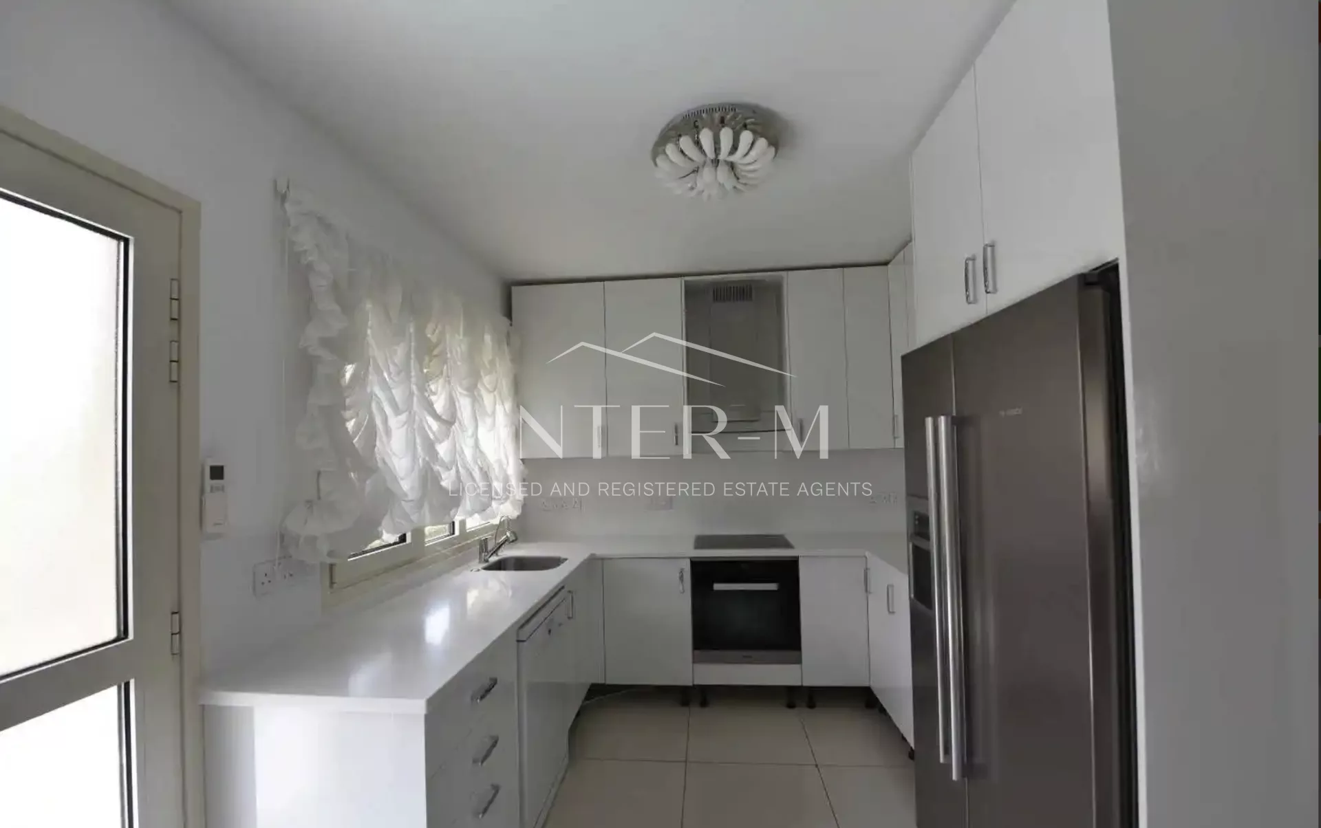 Beautiful 4 Bedroom Villa, In Germasogeia, Limassol (4 Bedroom) photo 9