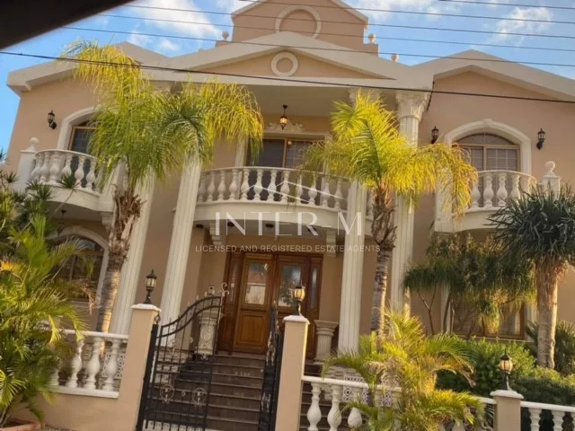 Massive Villa In Germasogeia (5 Bedroom) photo 2
