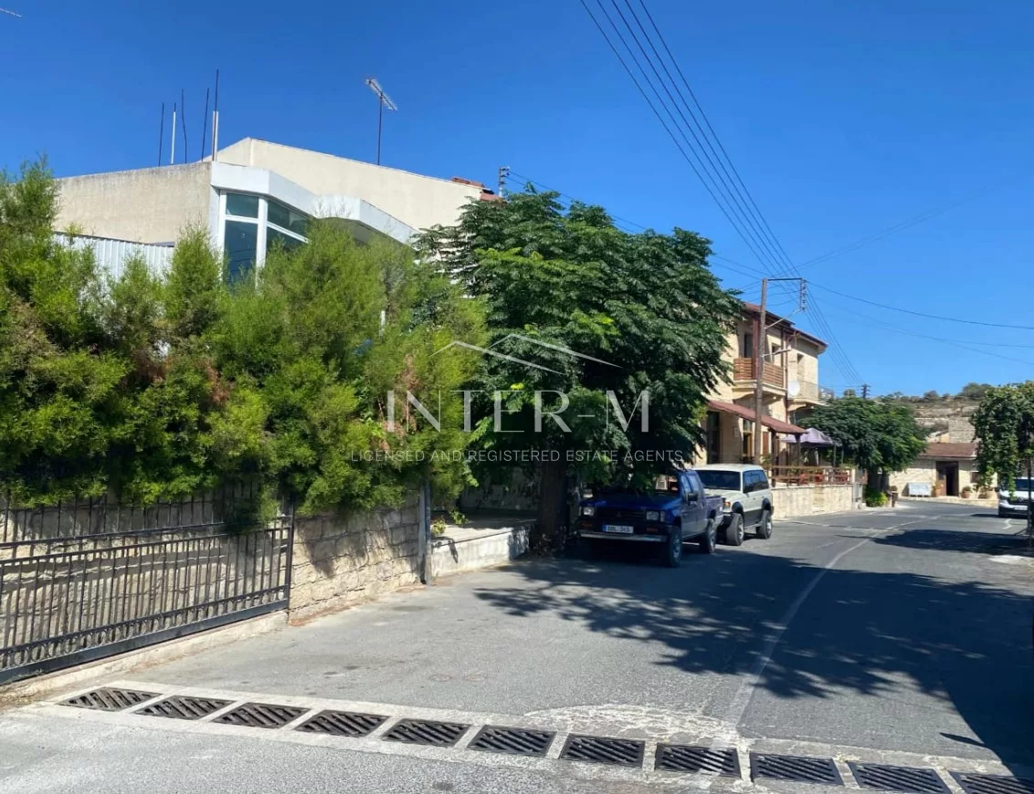 Unique Residential Building With Adjoining Residential Land For Sale In Pachna, Limassol, Cyprus φωτογραφία 2
