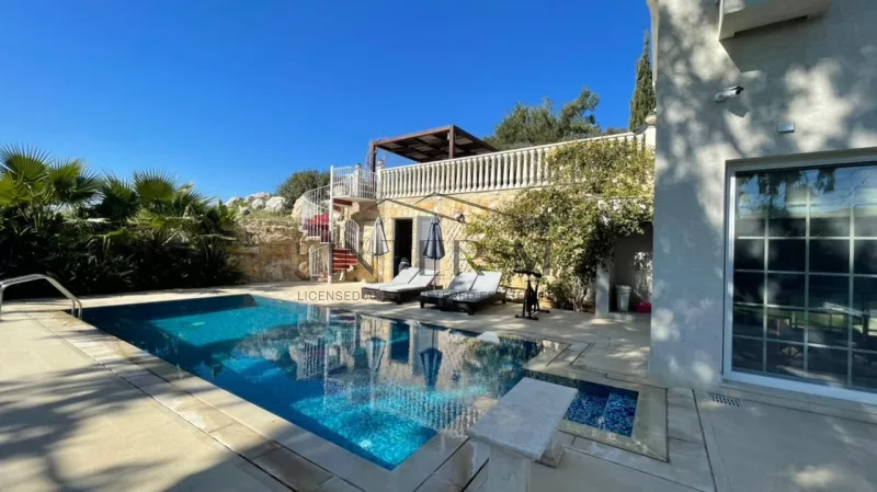 Villa For Rent In Pareklisia (4 Bedroom)