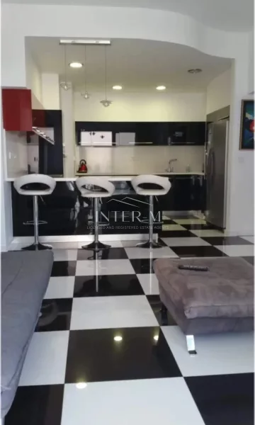 Spacious 3-Bedroom Upper-Floor Apartment For Rent In Agios Athanasios, Limassol (3 Bedroom) φωτογραφία 2