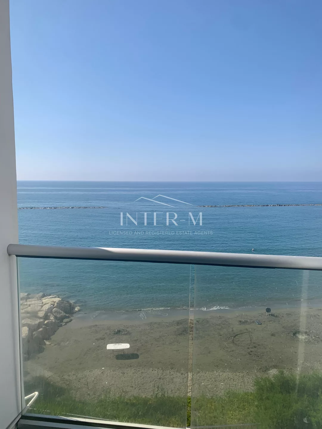 Beautiful Seafront Apartment For Sale In Germasogeia, Limassol, Cyprus(3 Bedrooms)