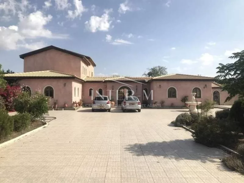 Spacious And Striking Villa For Sale In Mosfiloti, Larnaca (4 Bedroom) φωτογραφία 2