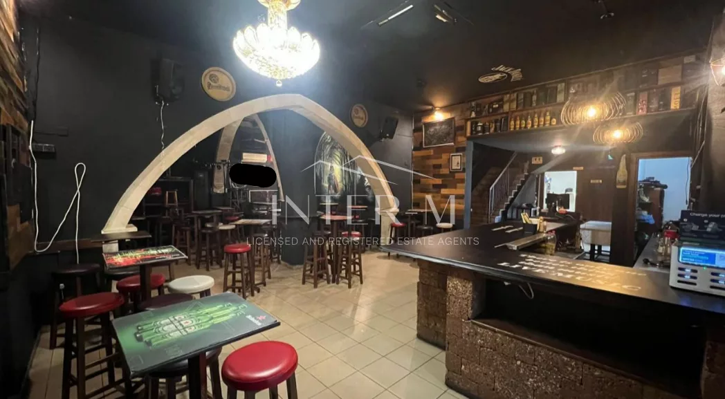 Exceptional Business Opportunity For Rent – Prime Club, Restaurant & Apartment In Foinikoudes, Larnaca,Cyprus φωτογραφία 3
