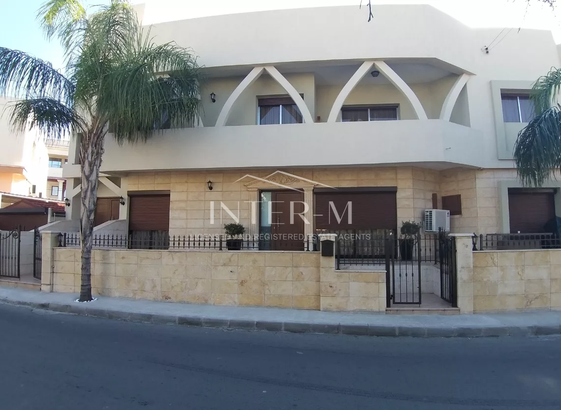 Beautiful House For Sale In Agios Nektarios , Limassol   (6 Bedroom)