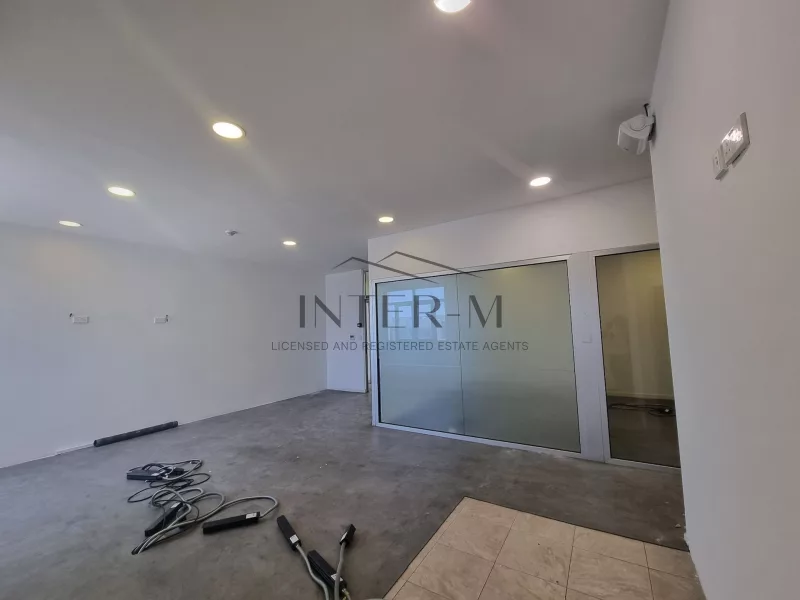 Elegant Office Space For Rent  In Cyprus, Limassol, Kolonakiou Street (447 sq.m) photo 4