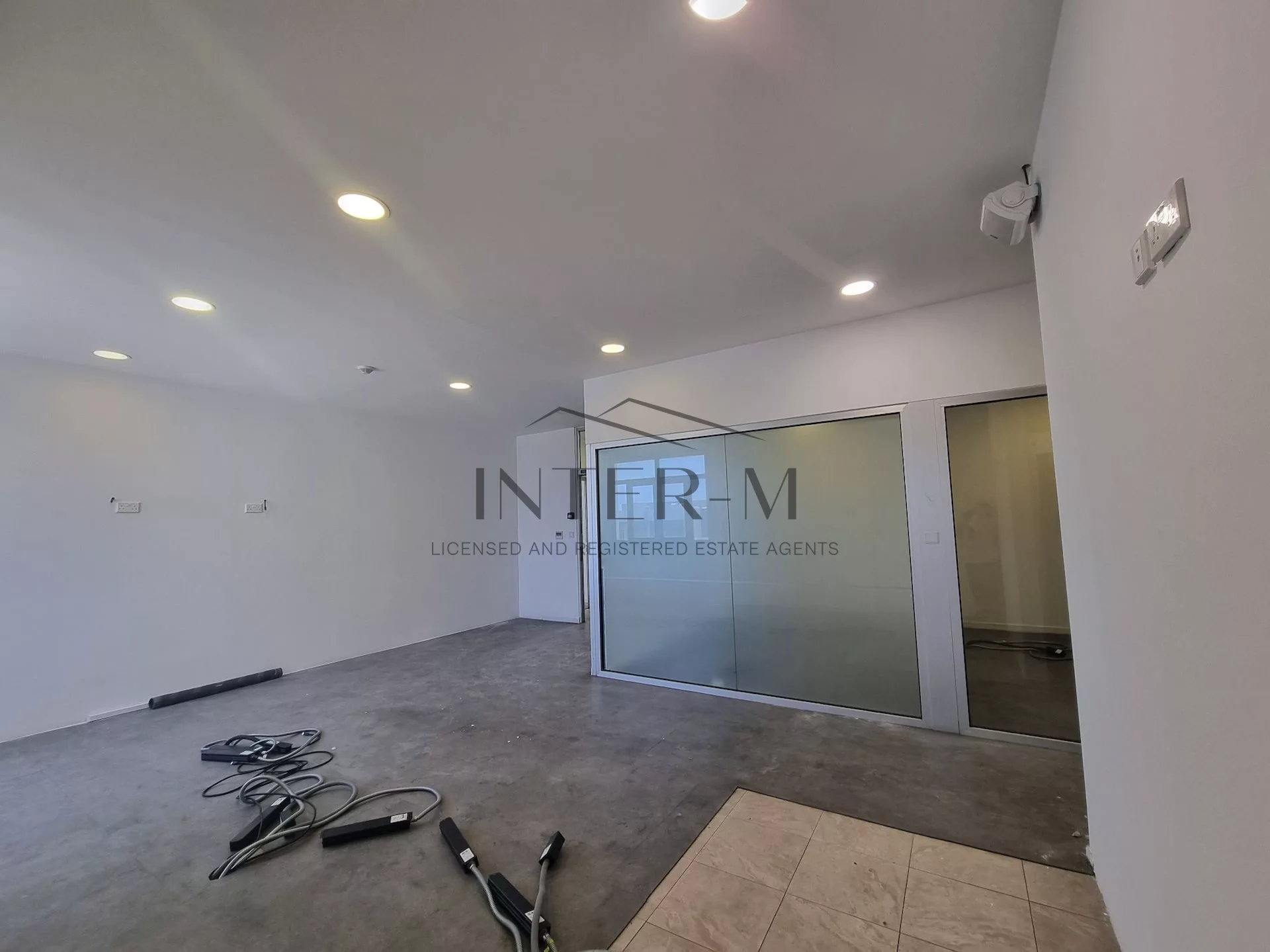 Elegant Office Space For Rent  In Cyprus, Limassol, Kolonakiou Street (447 sq.m) photo 4