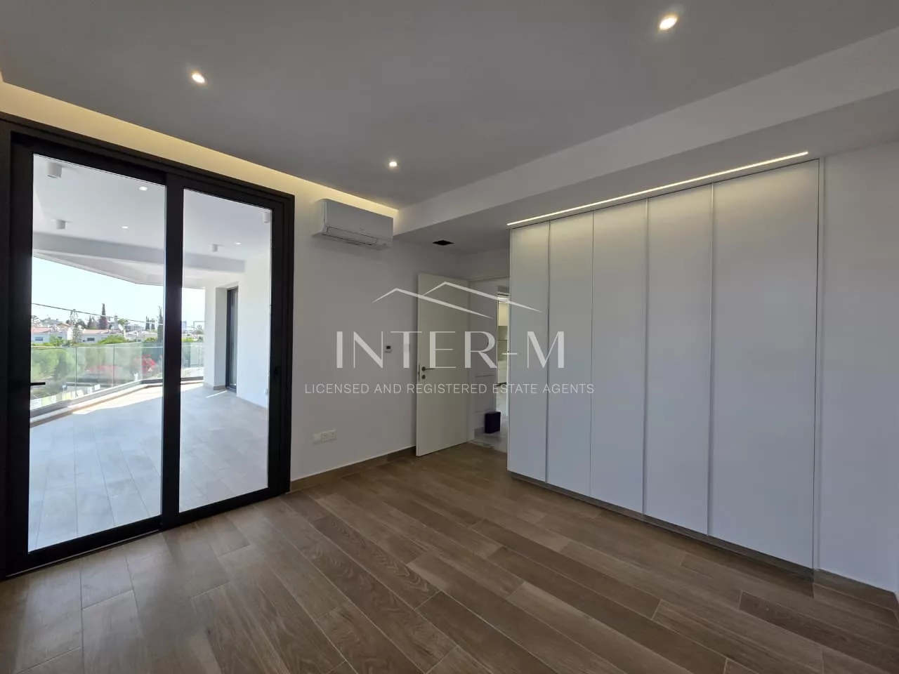 Ready-to-Move Luxury Apartment In Germasogeia, Limassol, Cyprus (2 Bedroom) photo 8