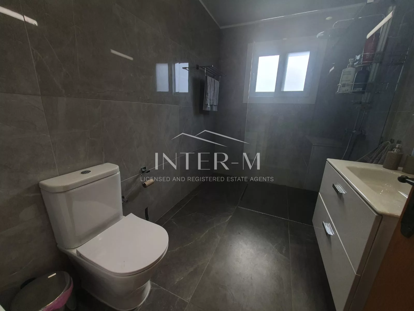 Stunning Villa For Rent In Foinikaria, Limassol (4 Bedroom) photo 11