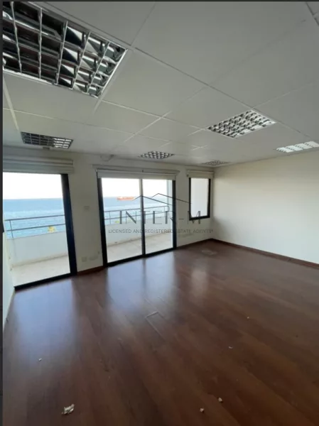 Luxury Office For Sale In Molos Area , Limassol φωτογραφία 4