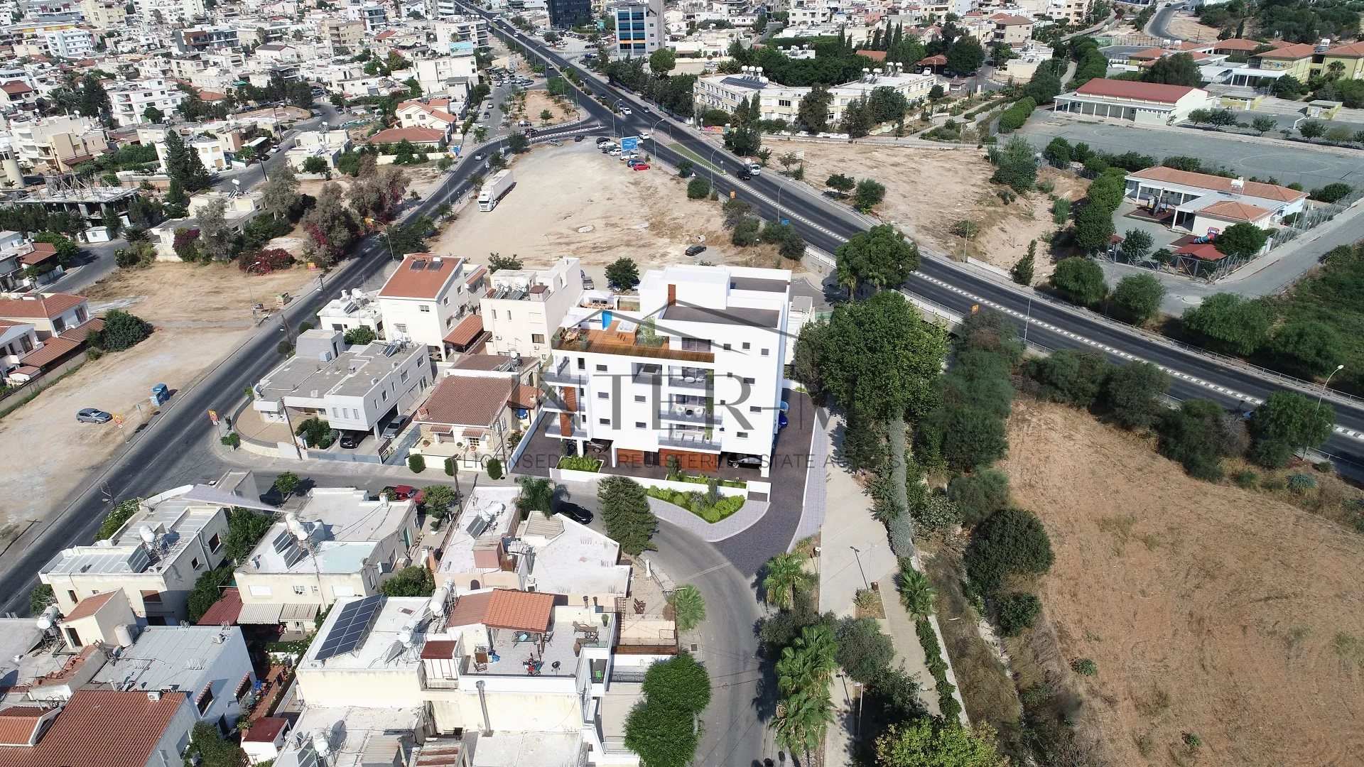 Beautiful  Building For Sale In Mesa Geitonia , Limassol  (534 sq.m) φωτογραφία 9