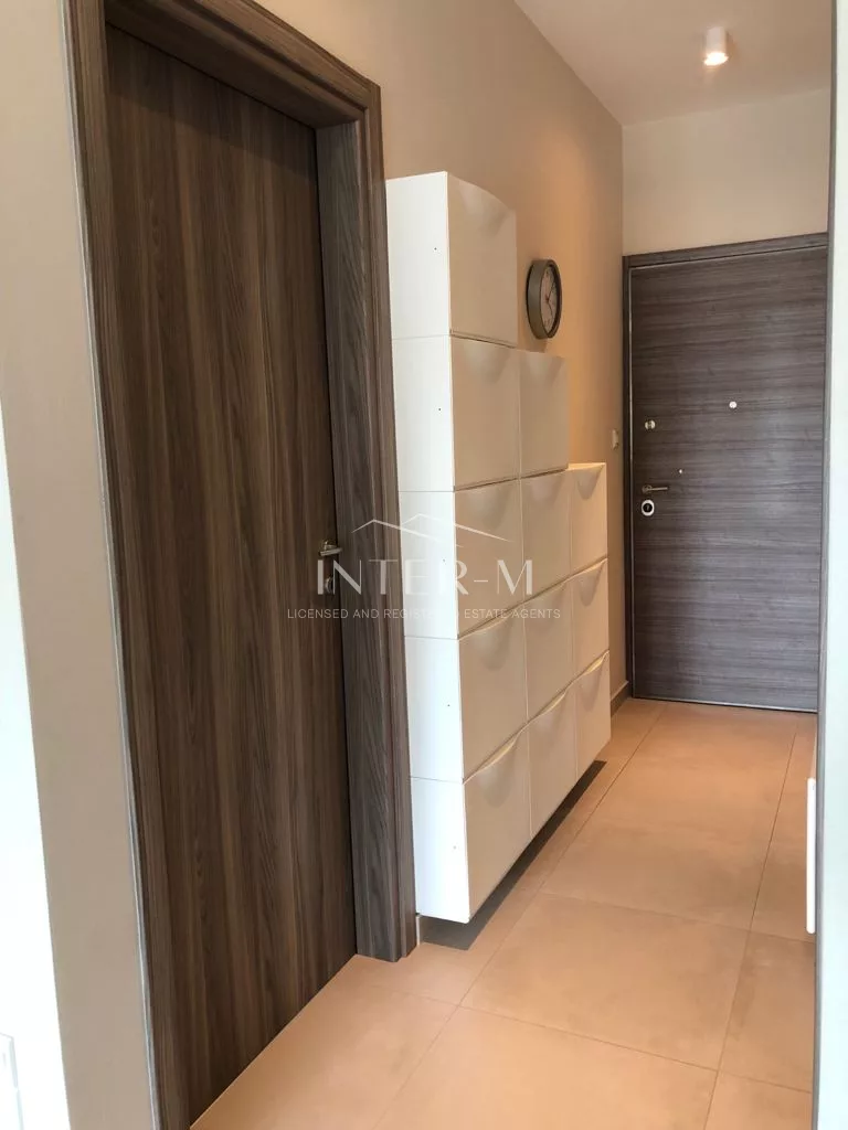 Beautiful Apartment For Sale In Agios Tychonas , Limassol  (3 Bedroom) photo 11